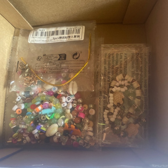 It looks so pretty for kid and women - Picture 4 of 5